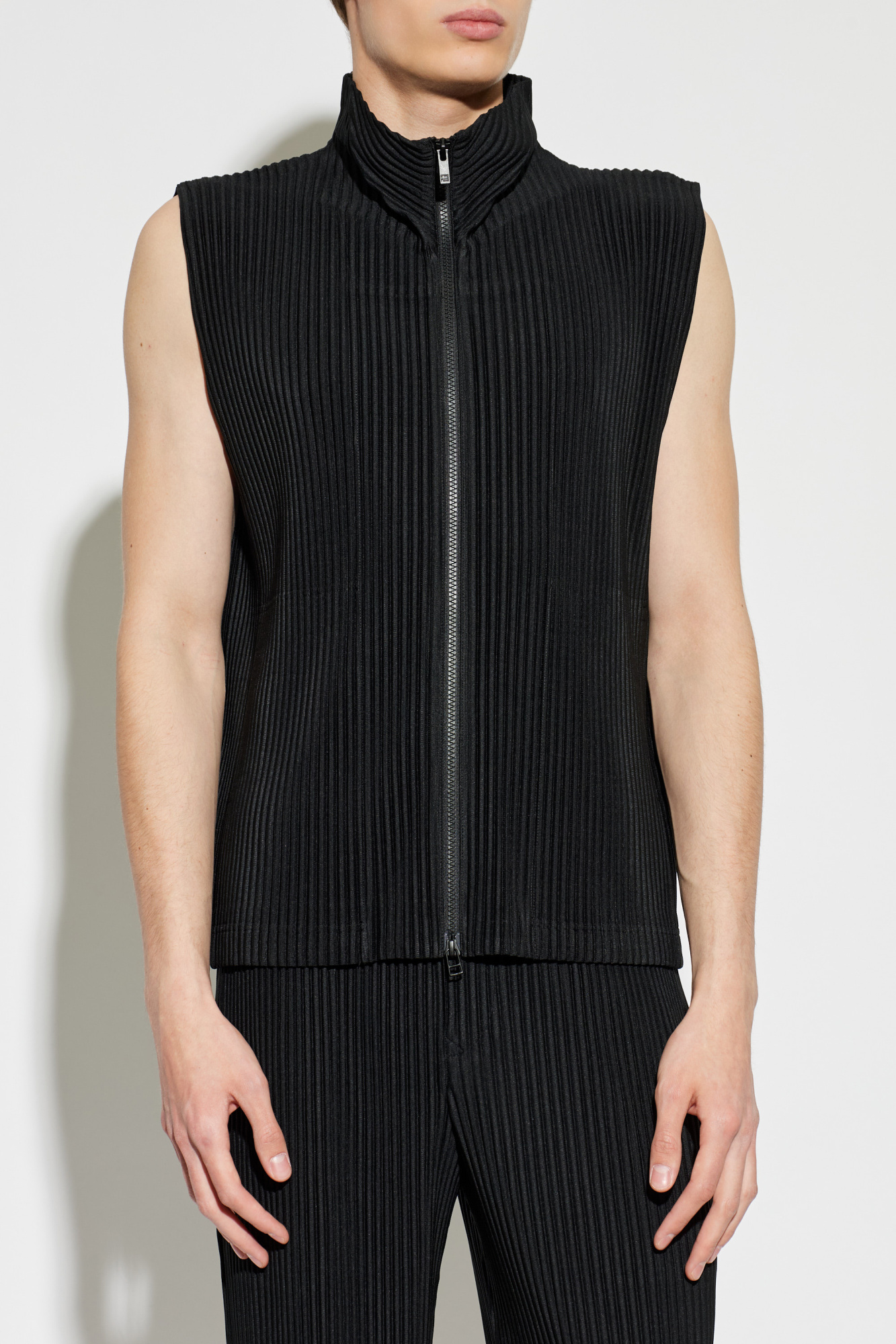 Homme Plissé Issey Miyake pleated vest Homme Plissé Issey Miyake Pleated vest | Men's | Vitkac